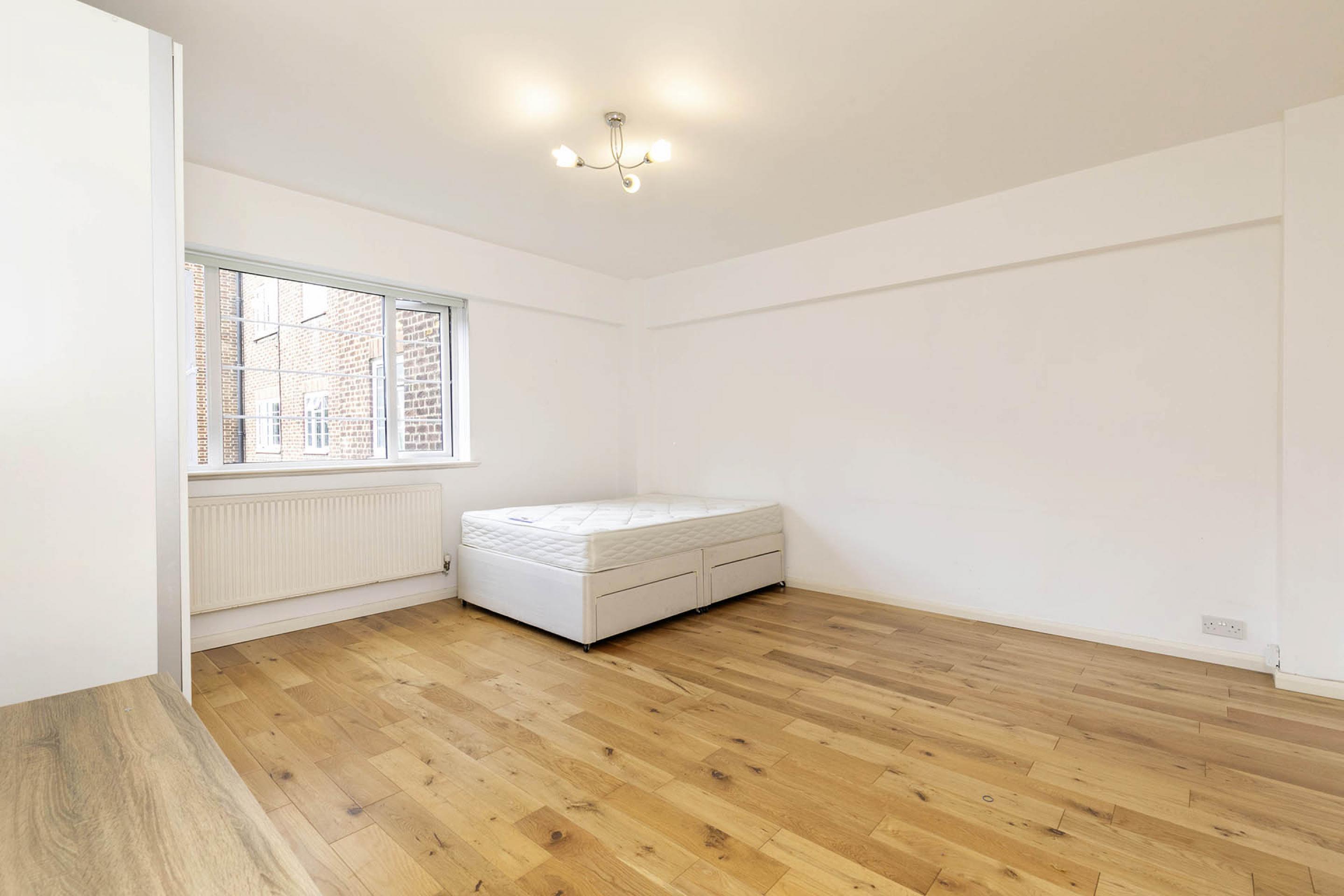 			Studio Apartment, 1 bath, 1 reception Flat			 Embassy House, West End Lane, West Hampstead NW6